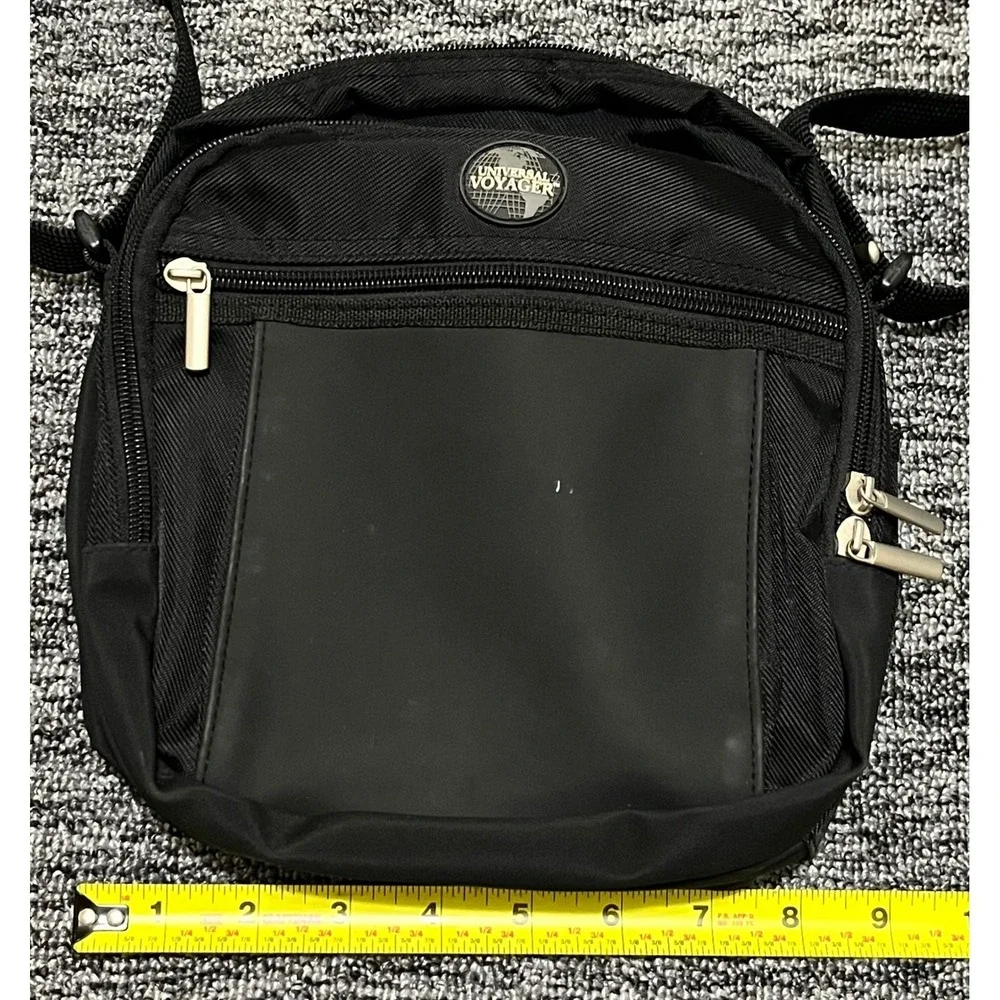 Universal Voyager Black Nylon Crossbody Travel Bag Padded Strap Messenger